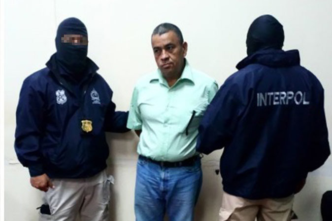 Interpol-realizó-proceso-de-extradición-a-salvadoreño-con-delitos-pendientes-en-Estados-Unidos