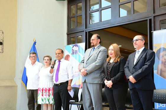 Vicepresidente-Oscar-Ortiz-anuncia-el-inicio-de-obras-del-primer-Policlínico-Pediátrico-del-país-3